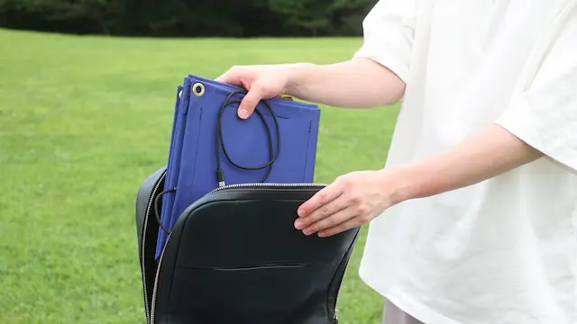 Bella-Solarを持ち運ぶ画像